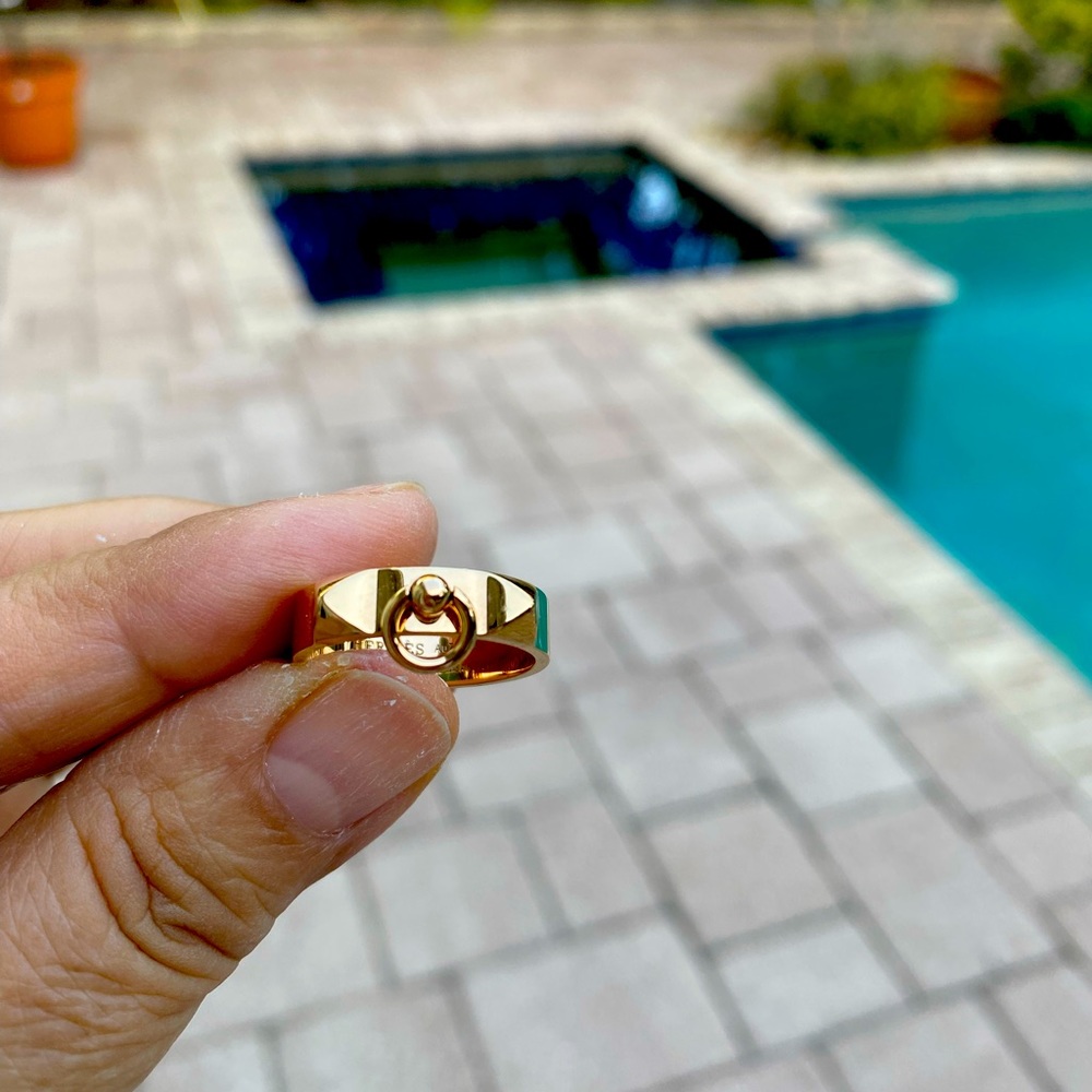 Authentic - Hermes Collier De Chien Rose Gold ring